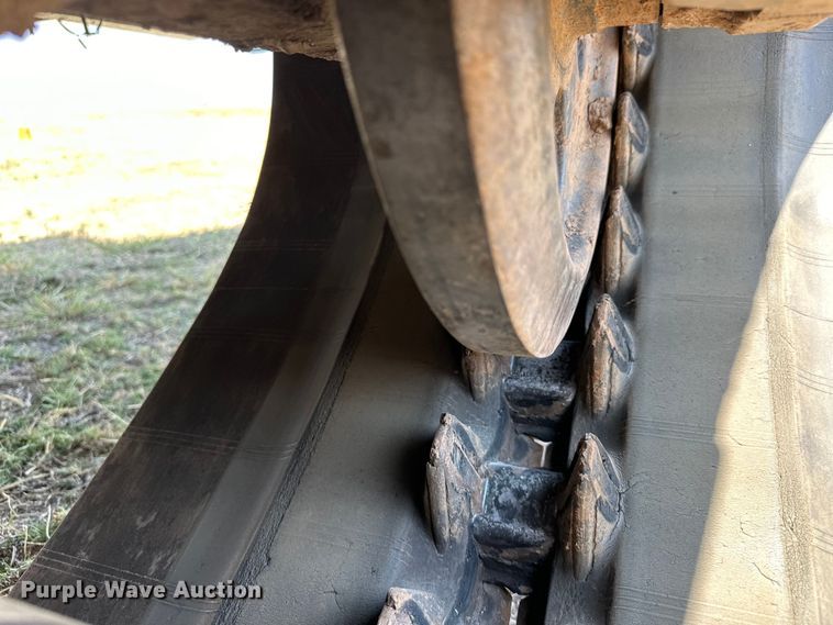 image for item EJ8915 IHI  IC50  track carrier with digger derrick 