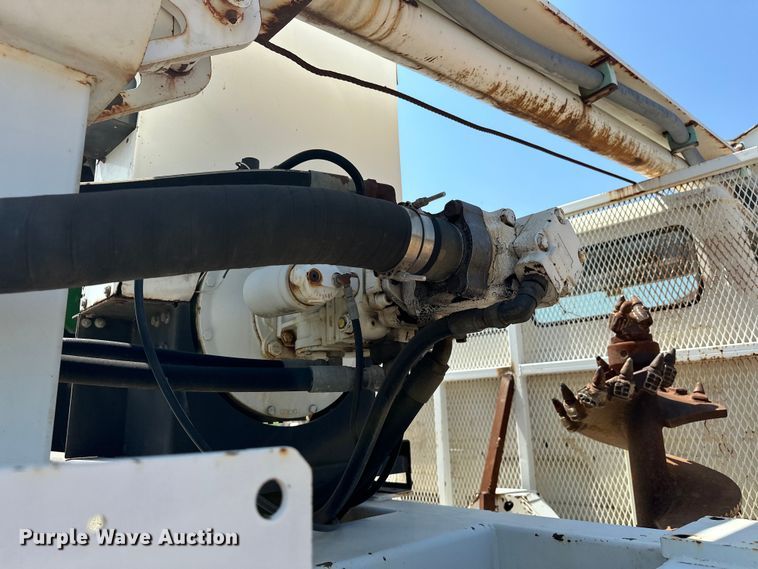 image for item EJ8916 2000 Freightliner  FL80 pressure digger truck