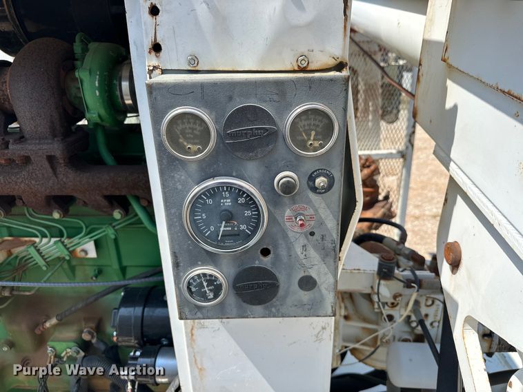 image for item EJ8916 2000 Freightliner  FL80 pressure digger truck