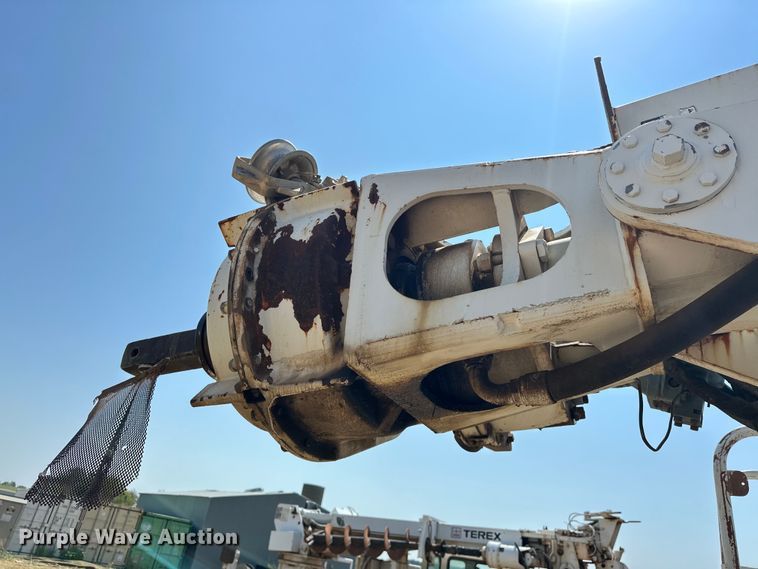 image for item EJ8916 2000 Freightliner  FL80 pressure digger truck