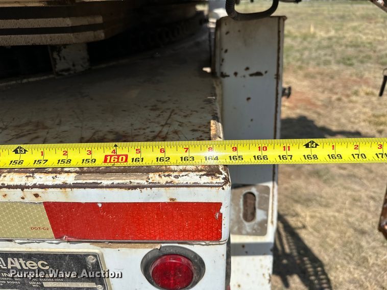 image for item EJ8916 2000 Freightliner  FL80 pressure digger truck