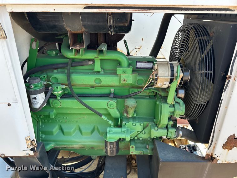 image for item EJ8916 2000 Freightliner  FL80 pressure digger truck