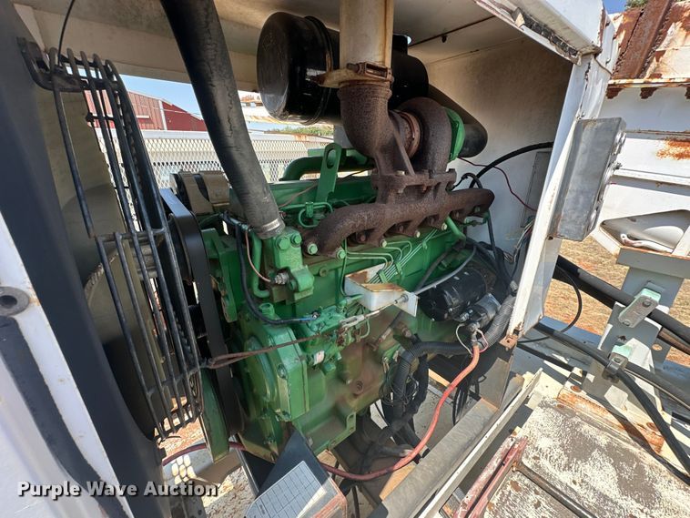 image for item EJ8916 2000 Freightliner  FL80 pressure digger truck