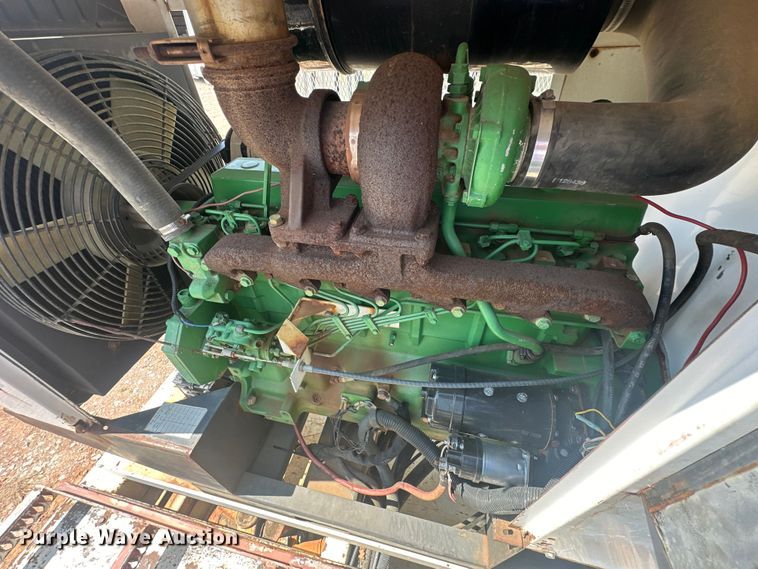 image for item EJ8916 2000 Freightliner  FL80 pressure digger truck