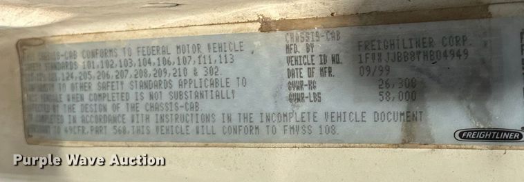 image for item EJ8916 2000 Freightliner  FL80 pressure digger truck