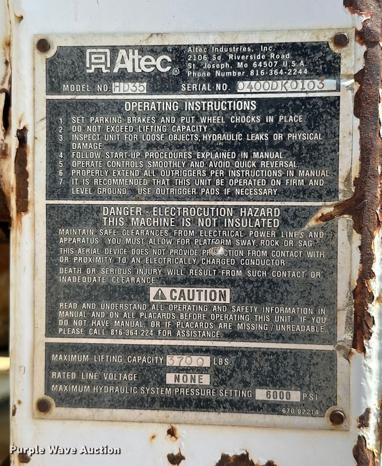 image for item EJ8916 2000 Freightliner  FL80 pressure digger truck