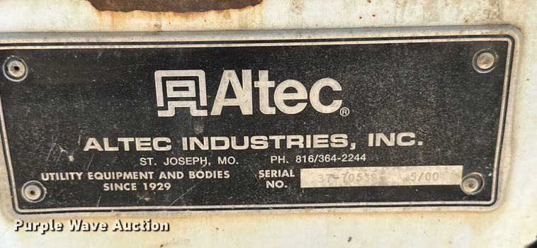 image for item EJ8916 2000 Freightliner  FL80 pressure digger truck