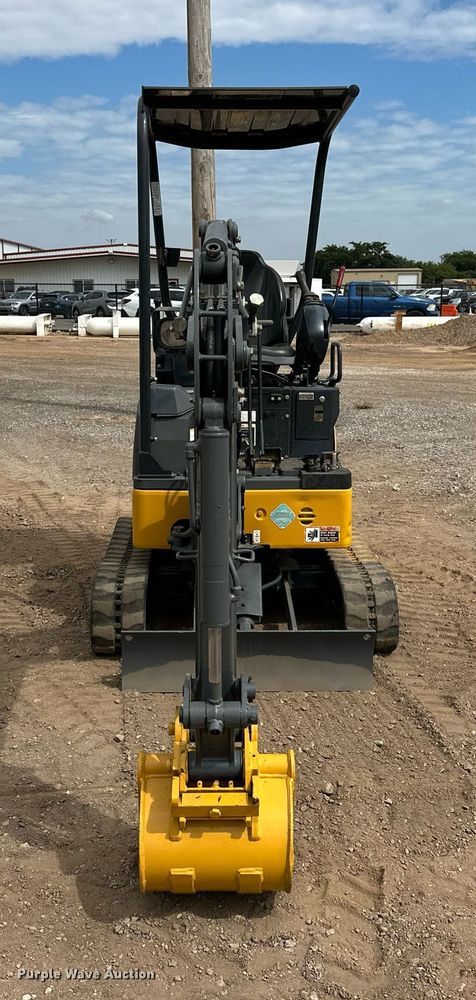 image for item EJ8967 2016 John Deere 17G mini excavator