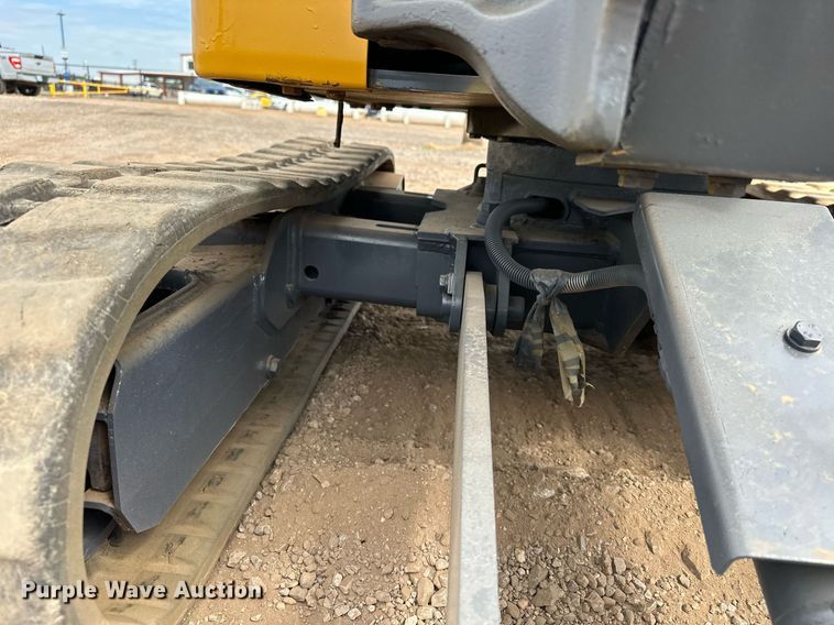 image for item EJ8967 2016 John Deere 17G mini excavator