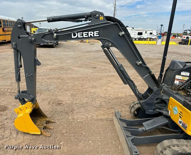 image for item EJ8967 2016 John Deere 17G mini excavator