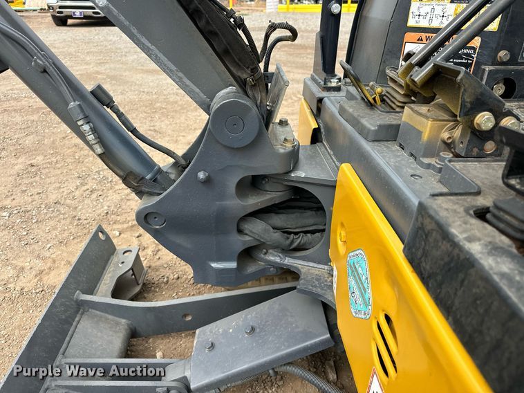 image for item EJ8967 2016 John Deere 17G mini excavator