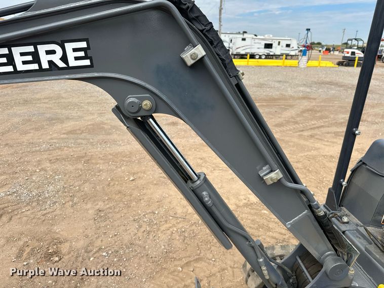 image for item EJ8967 2016 John Deere 17G mini excavator