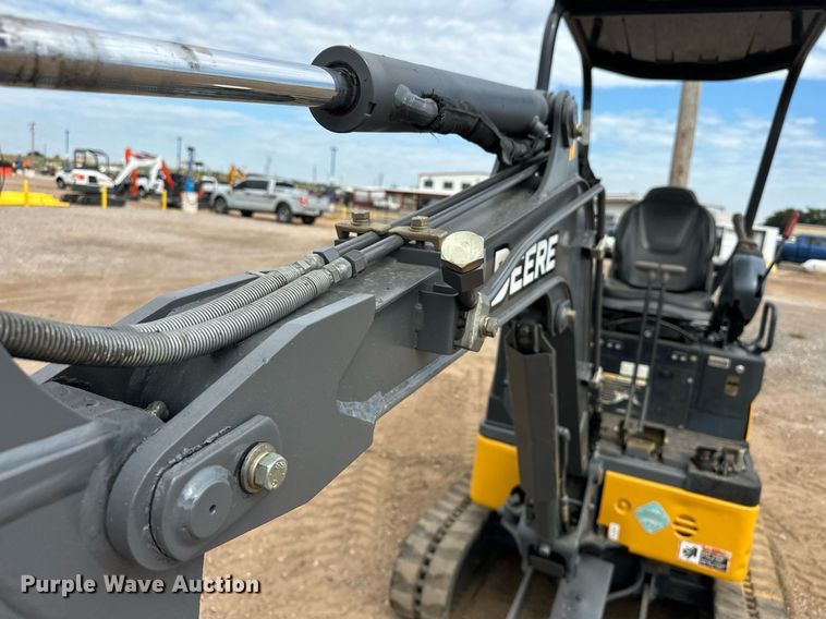 image for item EJ8967 2016 John Deere 17G mini excavator