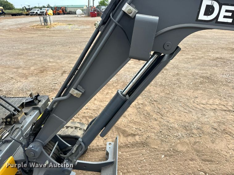 image for item EJ8967 2016 John Deere 17G mini excavator