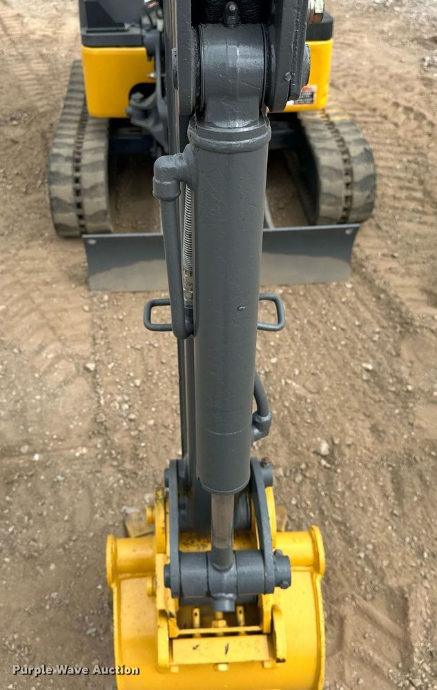 image for item EJ8967 2016 John Deere 17G mini excavator