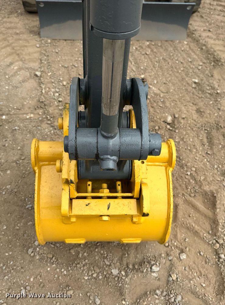 image for item EJ8967 2016 John Deere 17G mini excavator