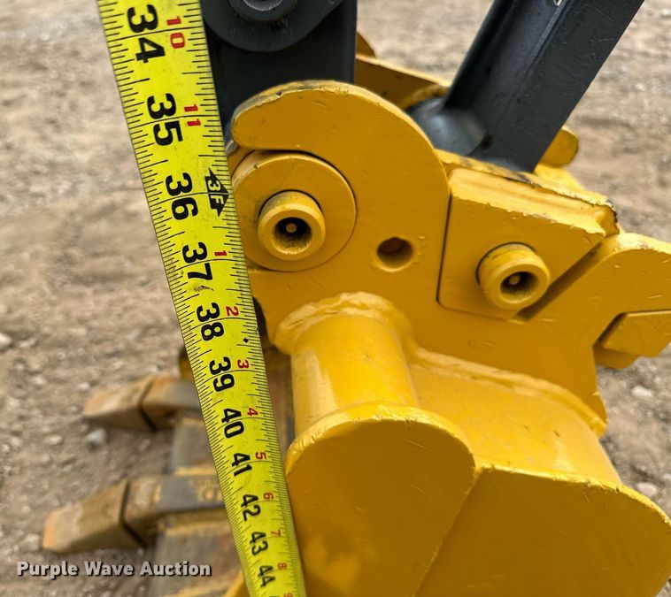 image for item EJ8967 2016 John Deere 17G mini excavator