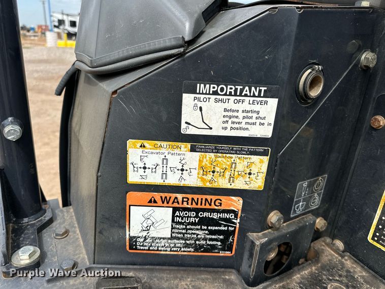 image for item EJ8967 2016 John Deere 17G mini excavator