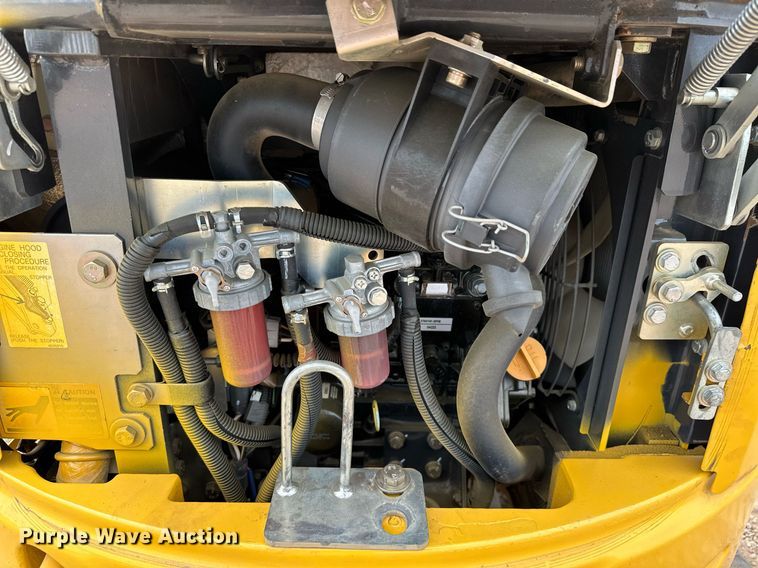 image for item EJ8967 2016 John Deere 17G mini excavator