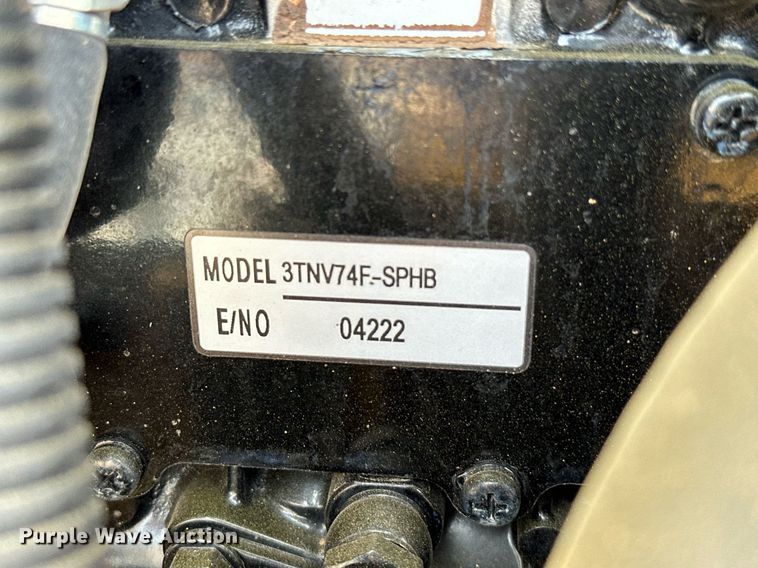 image for item EJ8967 2016 John Deere 17G mini excavator