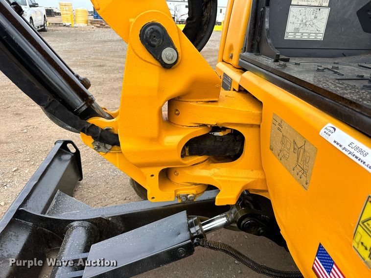 image for item EJ8968 2014 Caterpillar  303.5E mini excavator
