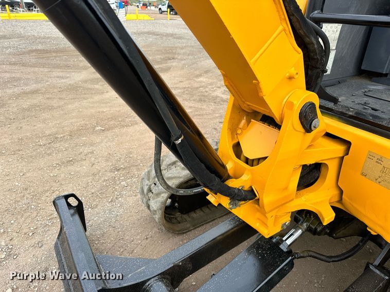 image for item EJ8968 2014 Caterpillar  303.5E mini excavator