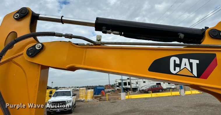 image for item EJ8968 2014 Caterpillar  303.5E mini excavator