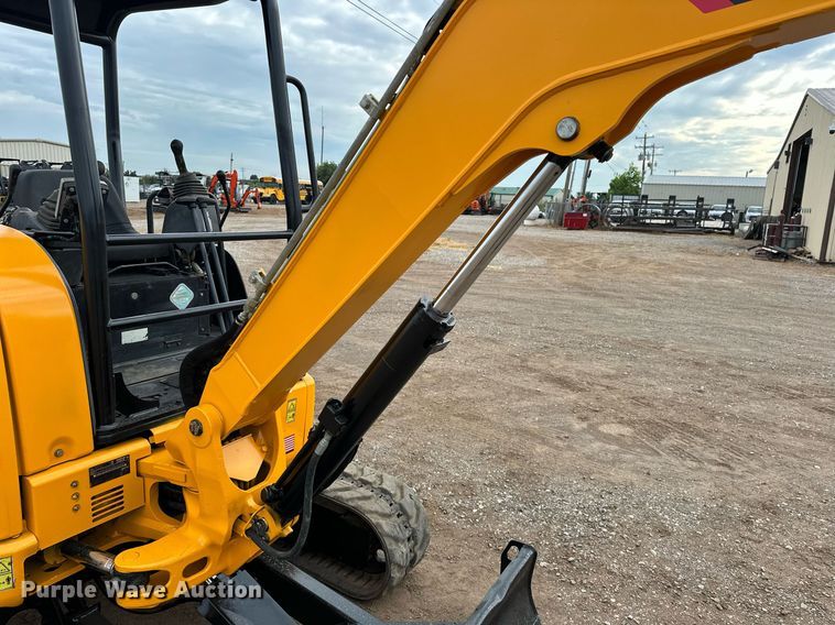 image for item EJ8968 2014 Caterpillar  303.5E mini excavator