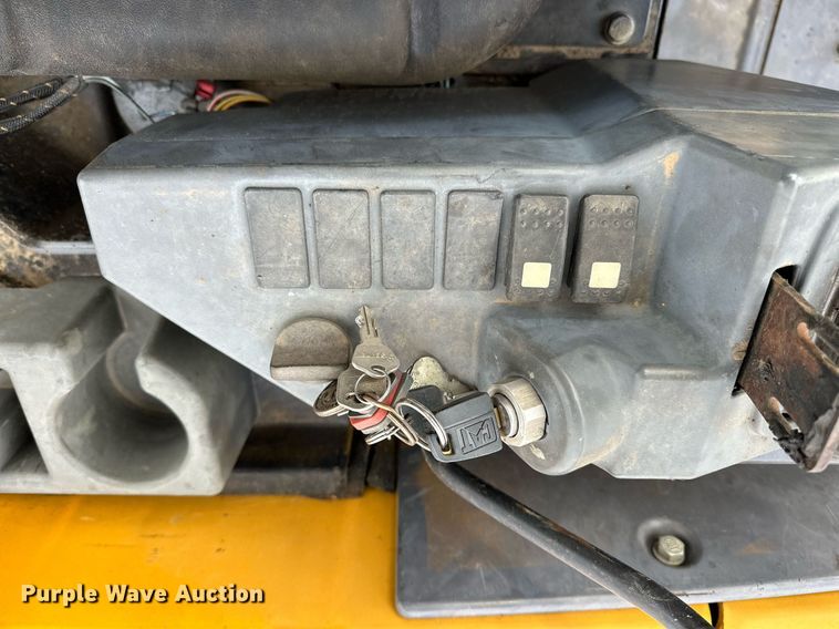 image for item EJ8968 2014 Caterpillar  303.5E mini excavator