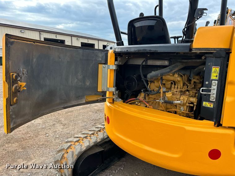 image for item EJ8968 2014 Caterpillar  303.5E mini excavator