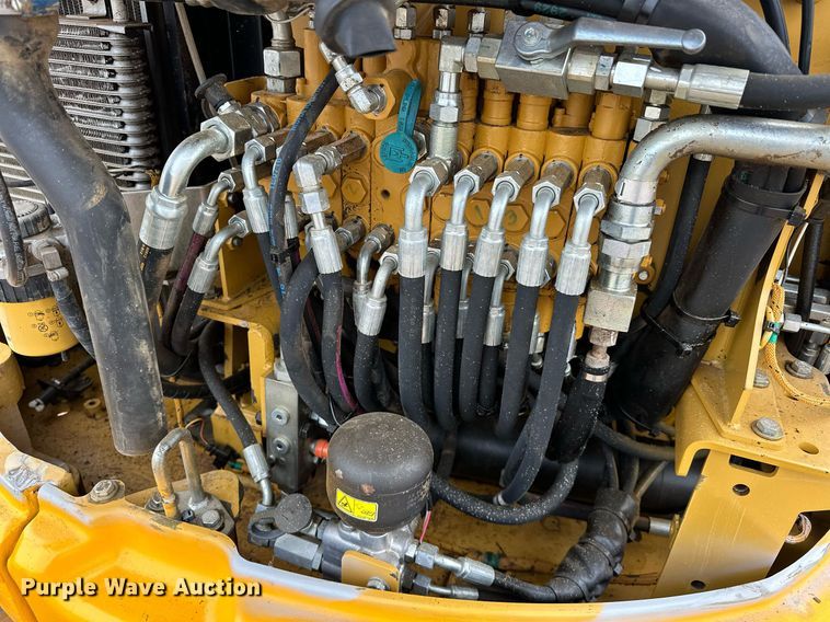 image for item EJ8968 2014 Caterpillar  303.5E mini excavator