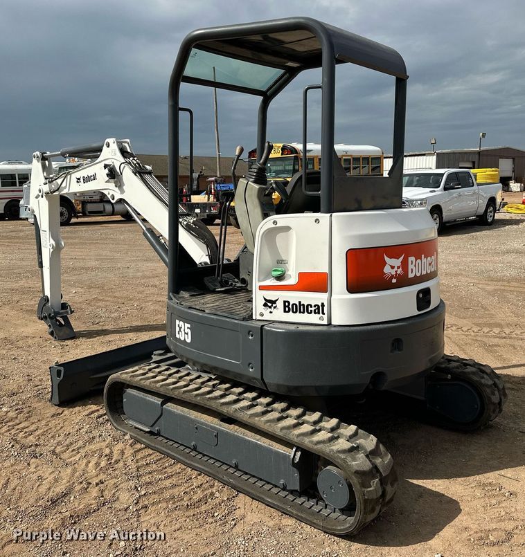 image for item EJ8969 2014 Bobcat E35 mini excavator