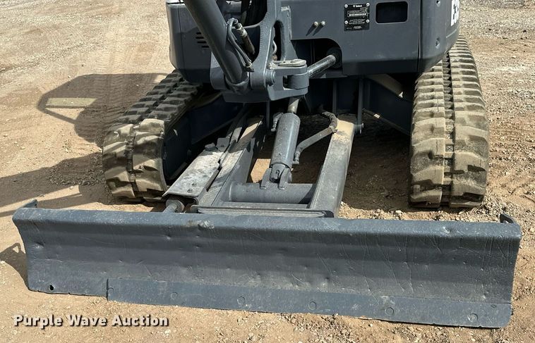 image for item EJ8969 2014 Bobcat E35 mini excavator