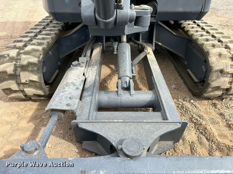 image for item EJ8969 2014 Bobcat E35 mini excavator