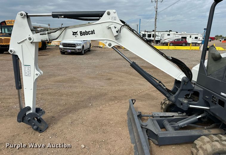 image for item EJ8969 2014 Bobcat E35 mini excavator