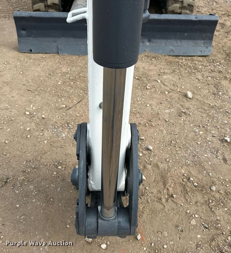 image for item EJ8969 2014 Bobcat E35 mini excavator