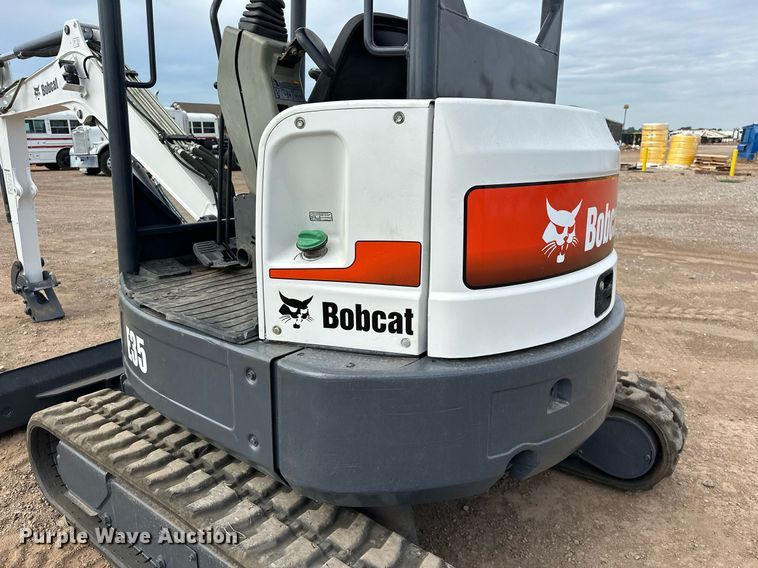 image for item EJ8969 2014 Bobcat E35 mini excavator