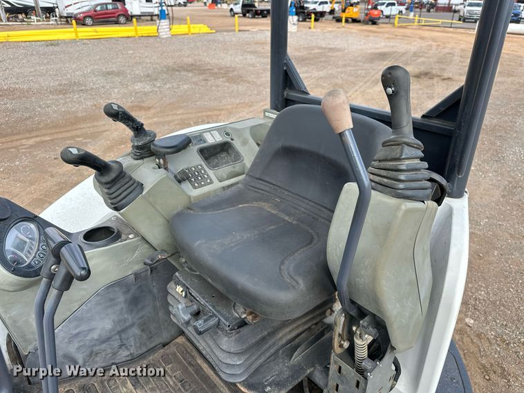 image for item EJ8969 2014 Bobcat E35 mini excavator