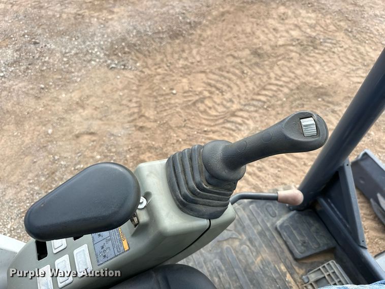 image for item EJ8969 2014 Bobcat E35 mini excavator