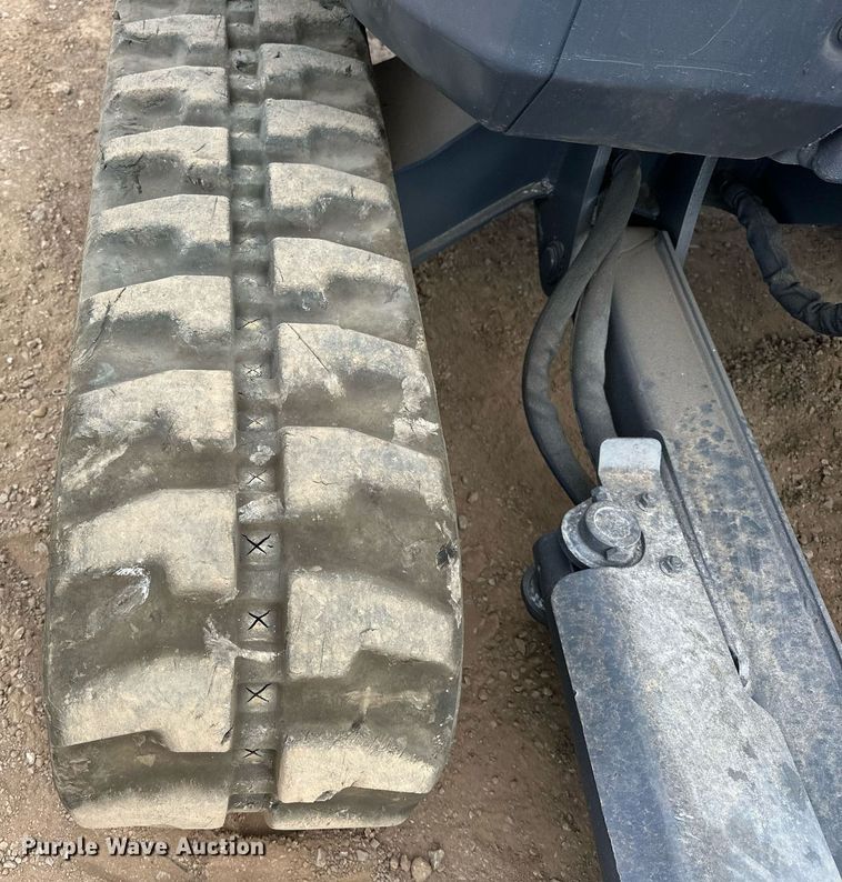 image for item EJ8969 2014 Bobcat E35 mini excavator