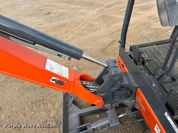 image for item EJ8971 2014 Kubota  KX018-4 mini excavator