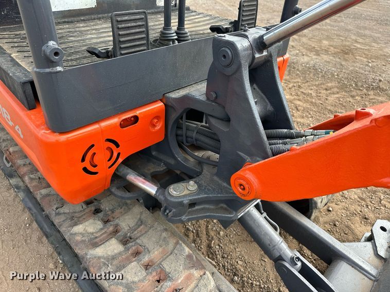 image for item EJ8971 2014 Kubota  KX018-4 mini excavator