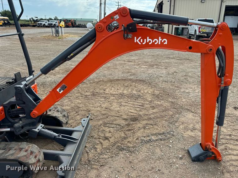 image for item EJ8971 2014 Kubota  KX018-4 mini excavator