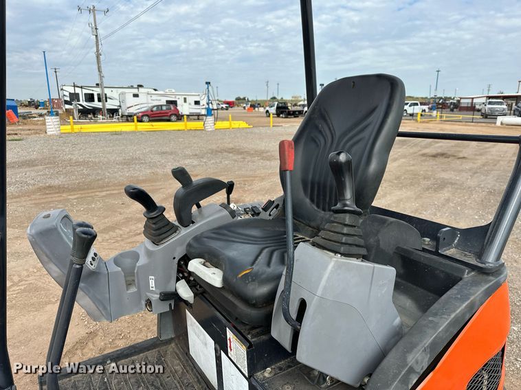 image for item EJ8971 2014 Kubota  KX018-4 mini excavator