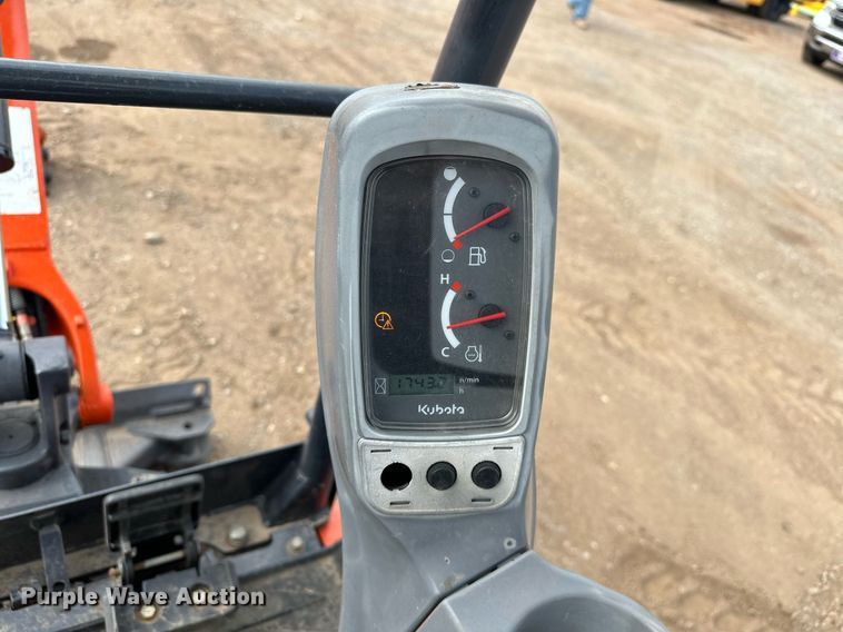 image for item EJ8971 2014 Kubota  KX018-4 mini excavator