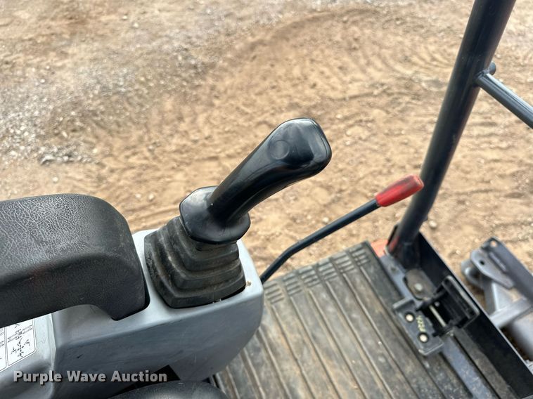 image for item EJ8971 2014 Kubota  KX018-4 mini excavator