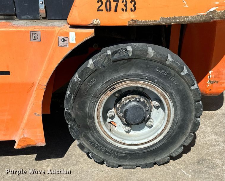 image for item EJ8974 Doosan  D70S-5 forklift