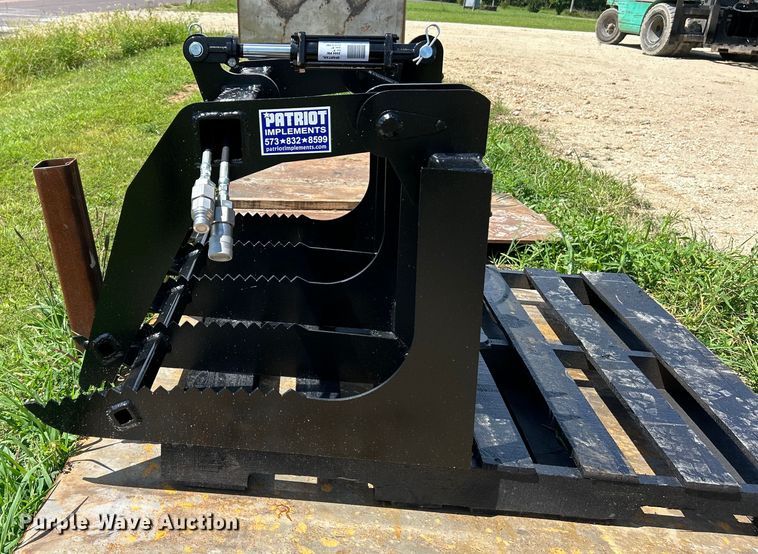 image for item EK3054 Patriot Implements compact utility loader rock grapple bucket