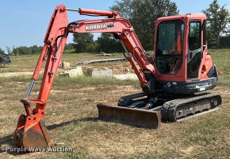 image for item EK3246 2011 Kubota  KX121-3ST mini excavator