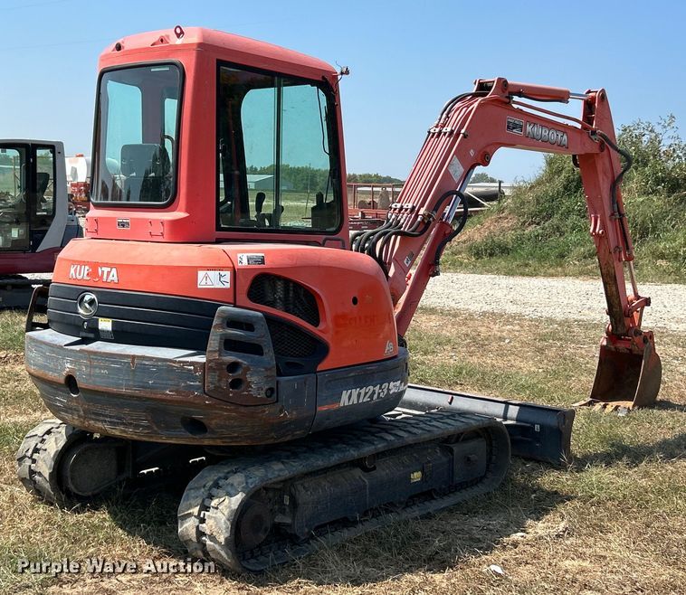 image for item EK3246 2011 Kubota  KX121-3ST mini excavator